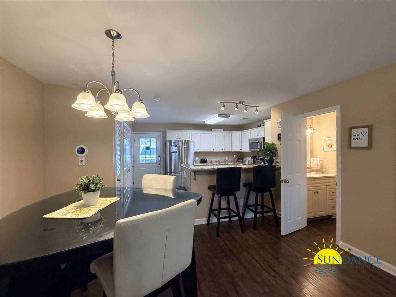 241 Ellis Rd - Photo 7 of 27