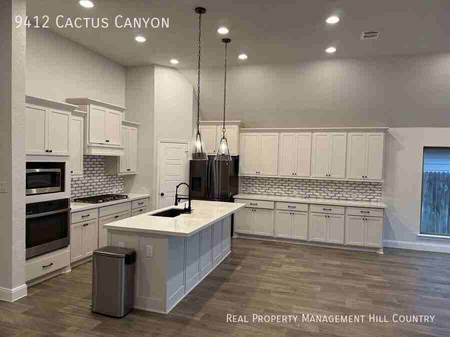 9412 Cactus Cyn - Photo 7 of 29