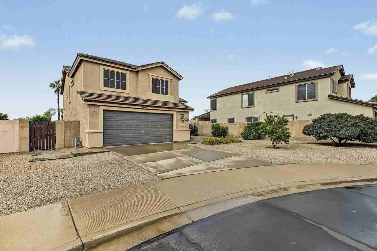 2960 S Esmeralda Cir - Photo 3 of 44