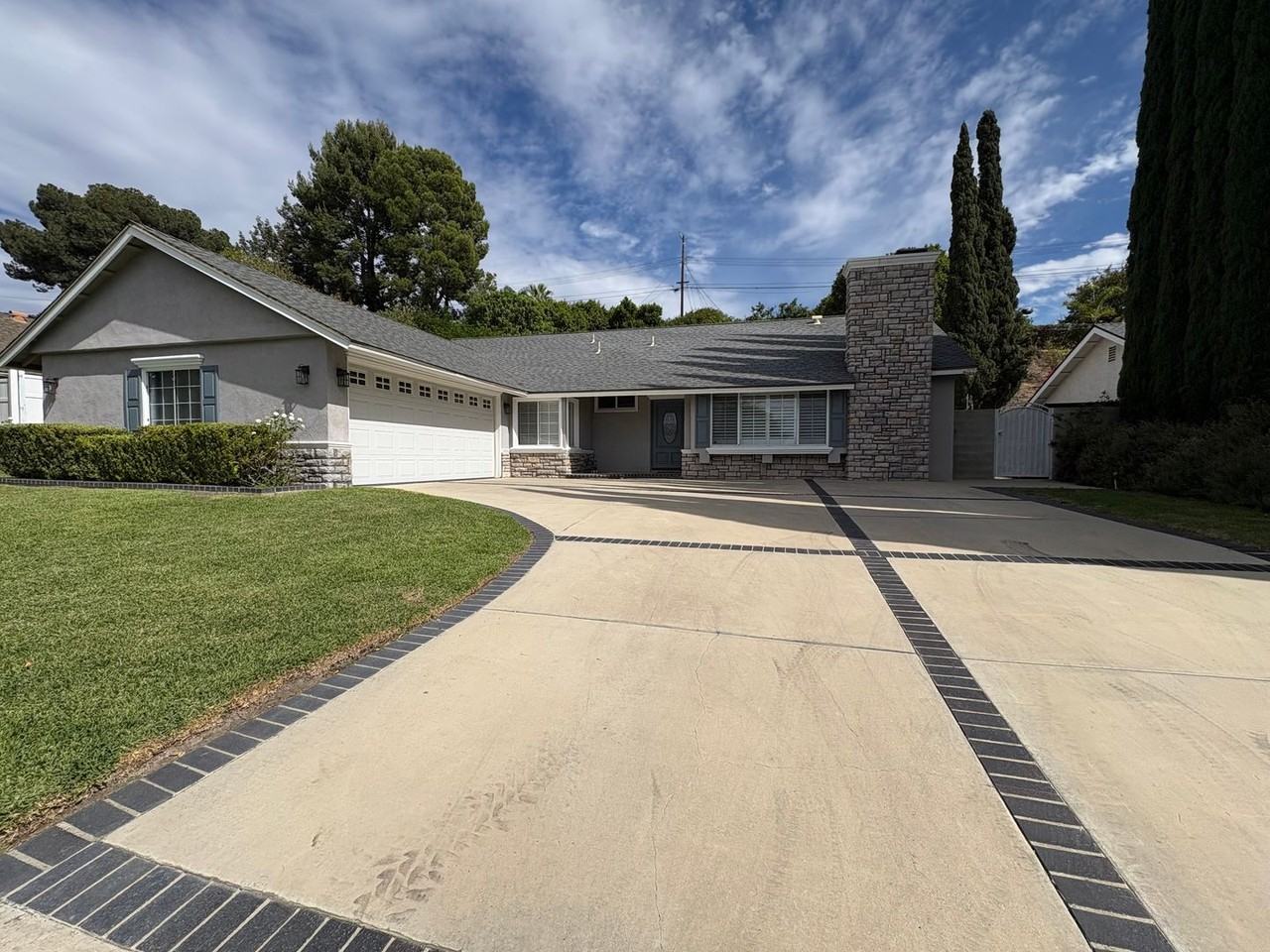 12130 Rahn Ave - Photo 4 of 42