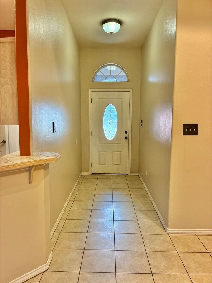 3503 N 41st Ln - Photo 2 of 16