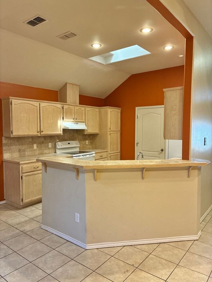 3503 N 41st Ln - Photo 7 of 16