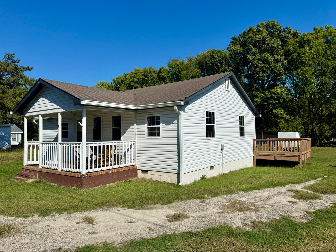 252 Craig St - Photo 3 of 14