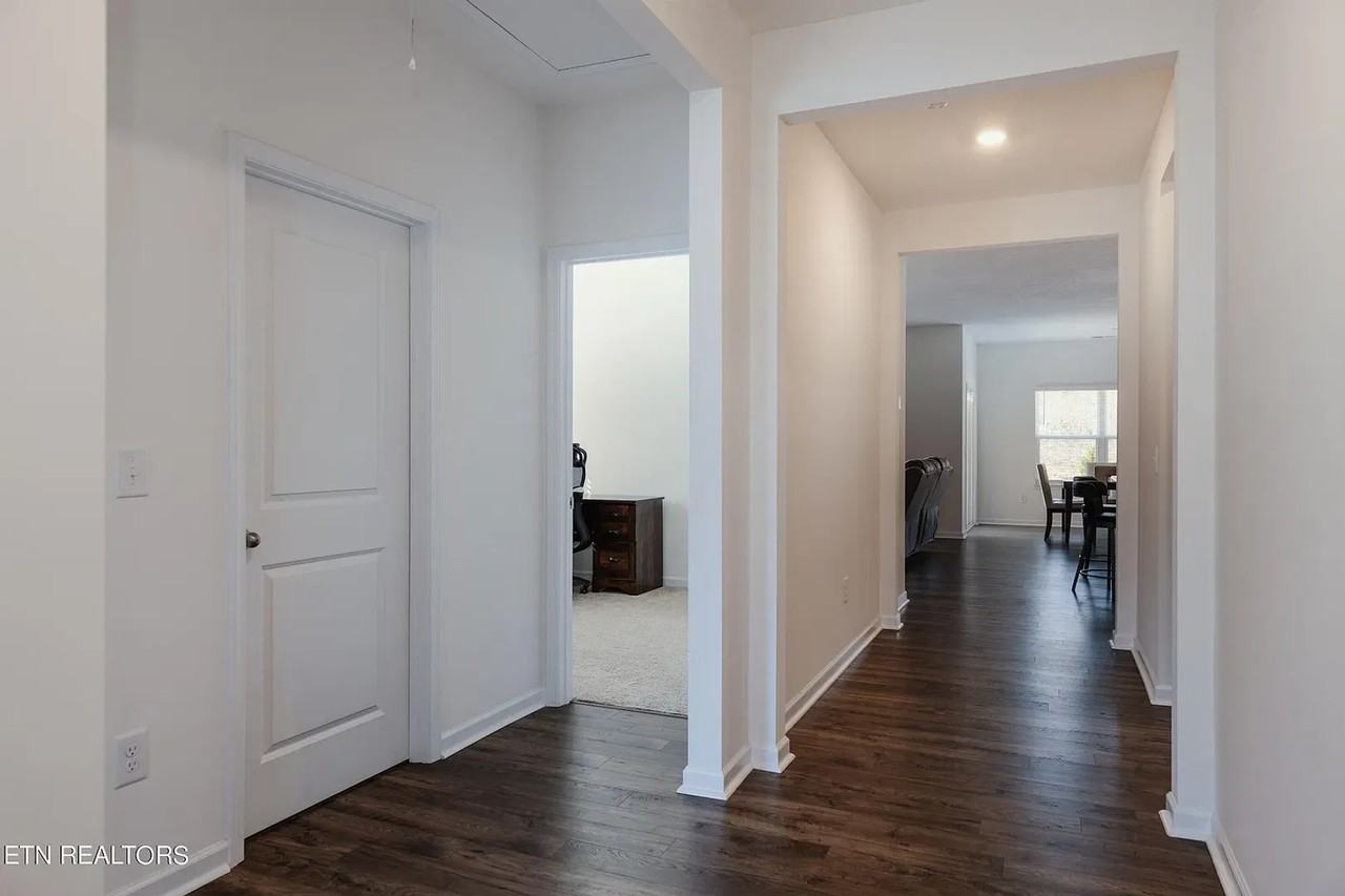 2776 Red Barn Rd - Photo 5 of 23