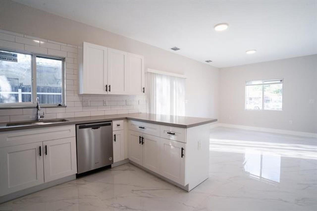 2284 2284 NW 82nd St th 1 - Photo 5 of 18
