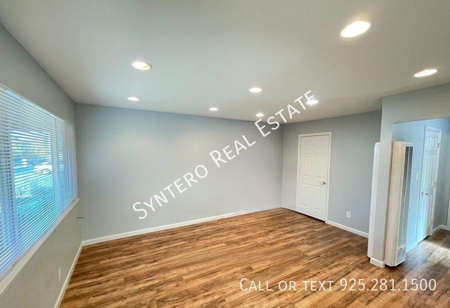 1595 3rd Ave #D - Photo 2 of 6