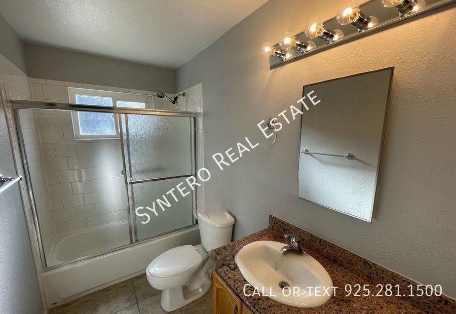 1595 3rd Ave #D - Photo 3 of 6
