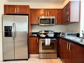 2146 2146 Van Buren St th 406 - Photo 1 of 1
