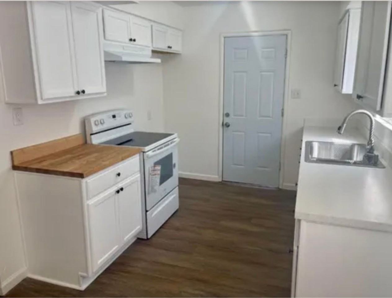 1838 S Whitney Ave - Photo 6 of 12