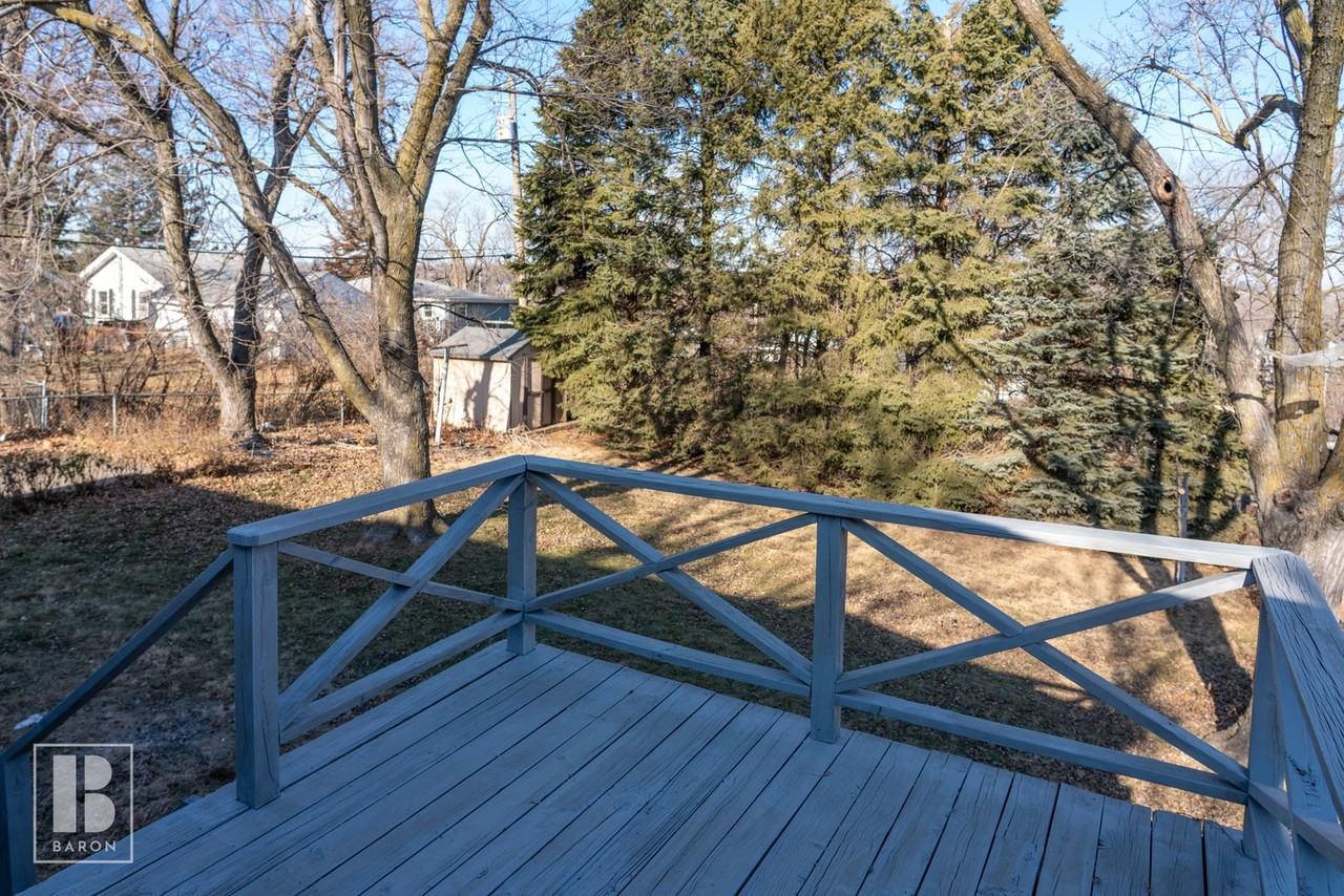 7054 Corby St - Photo 4 of 33