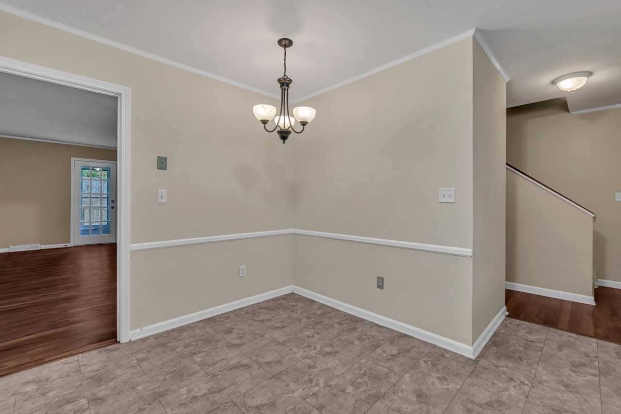 14 Dover Dr - Photo 4 of 15