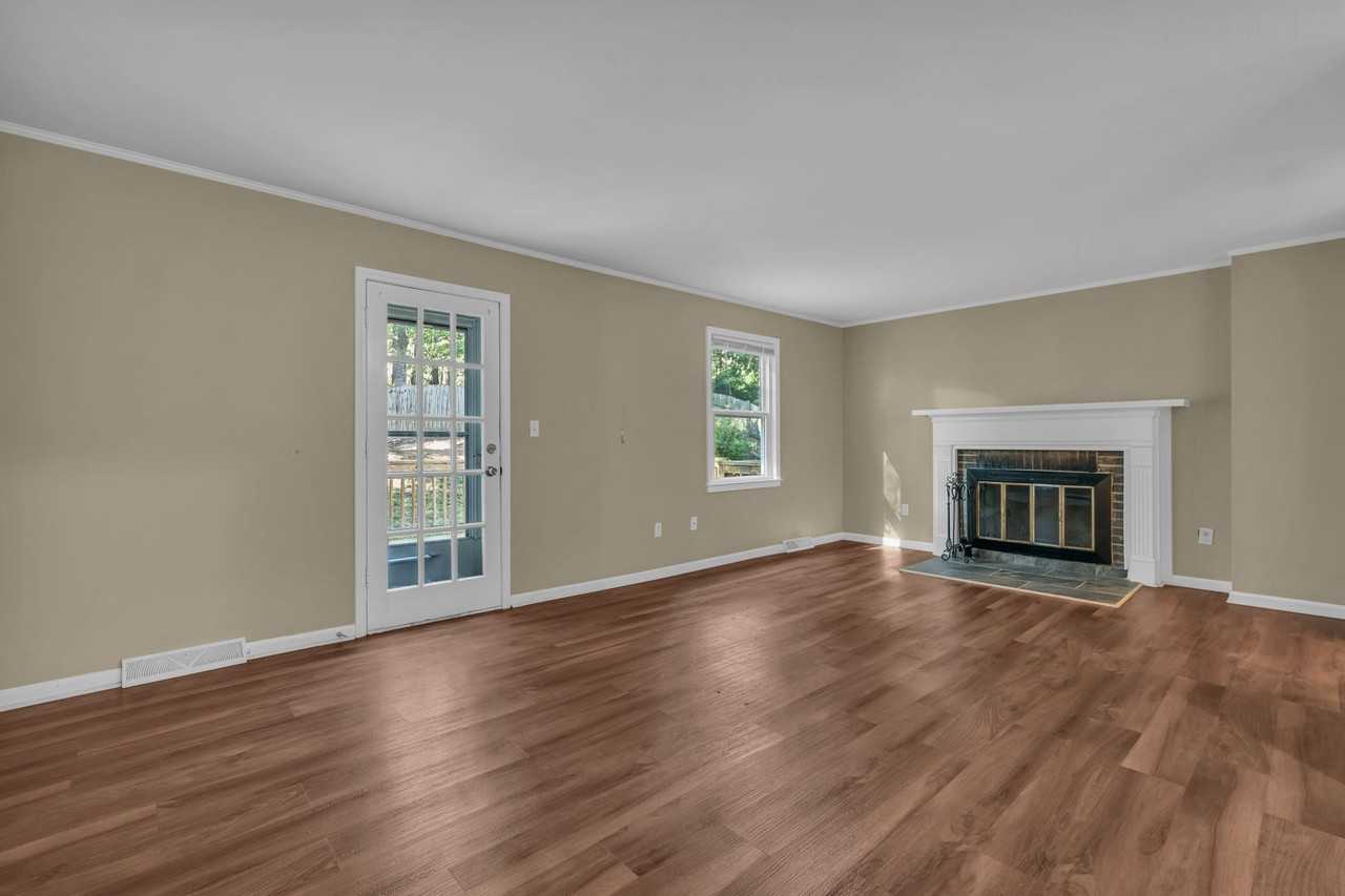 14 Dover Dr - Photo 6 of 15