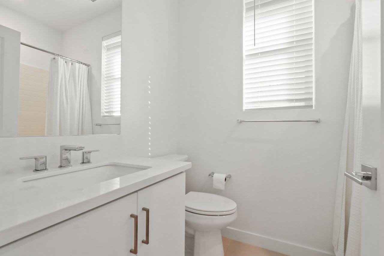 35815 Mccarthy St - Photo 4 of 21