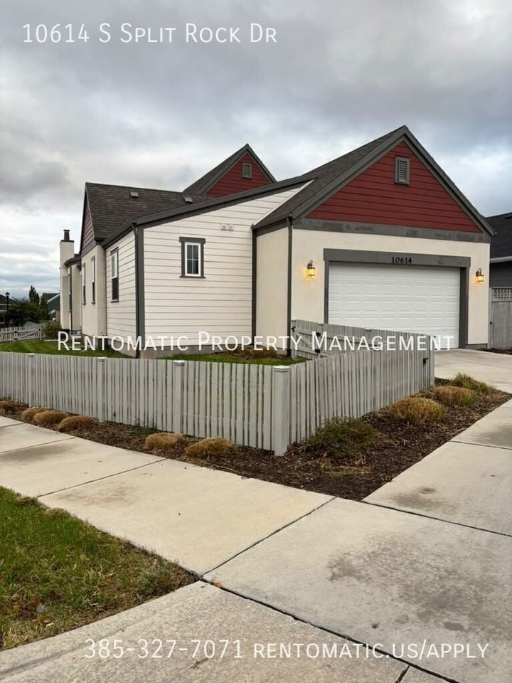 10614 S Split Rock Dr - Photo 3 of 33