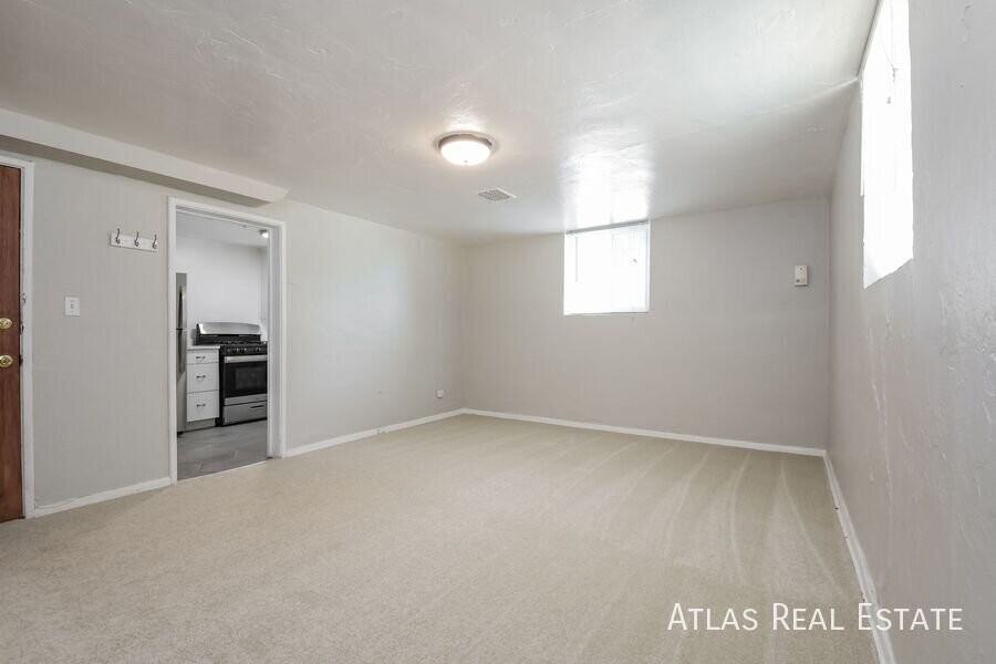 1001 19th St #3 - Photo 2 of 19