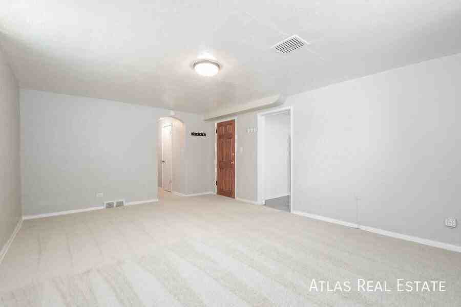 1001 19th St #3 - Photo 3 of 19