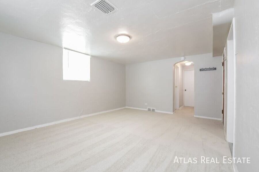 1001 19th St #3 - Photo 4 of 19