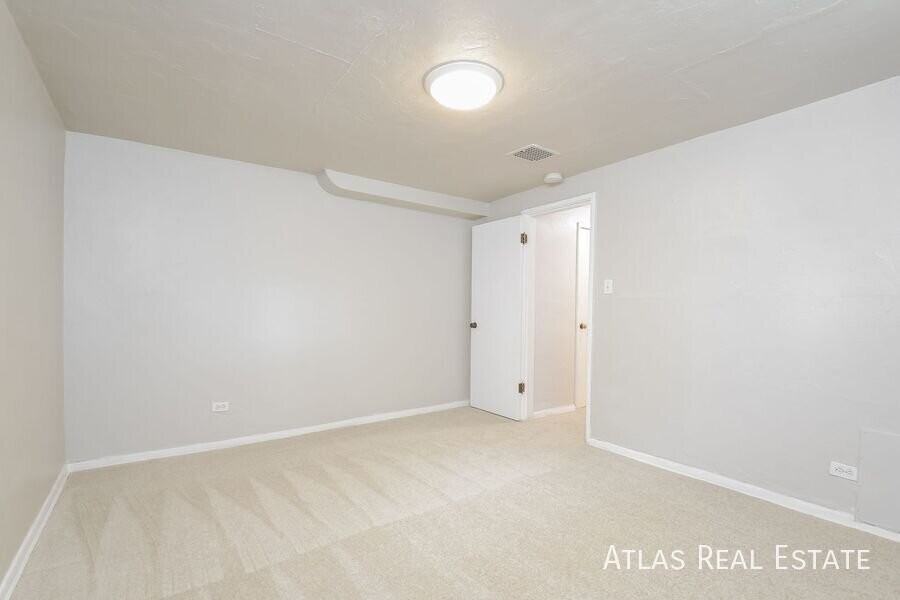 1001 19th St #3 - Photo 7 of 19