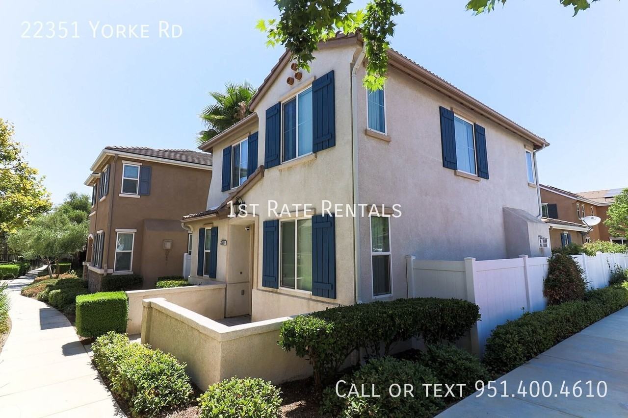 22351 Yorke Rd - Photo 2 of 12
