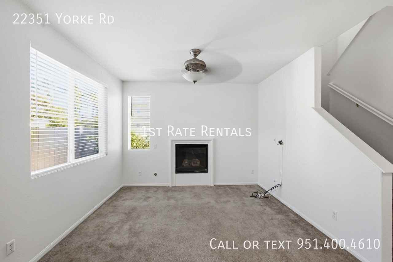 22351 Yorke Rd - Photo 3 of 12