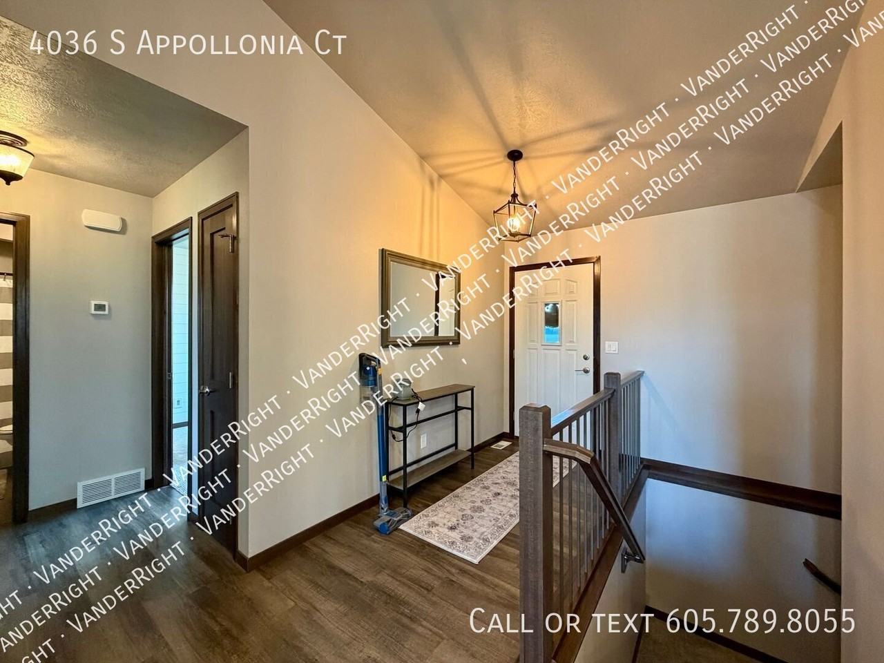 4036 S Appollonia Ct - Photo 3 of 32