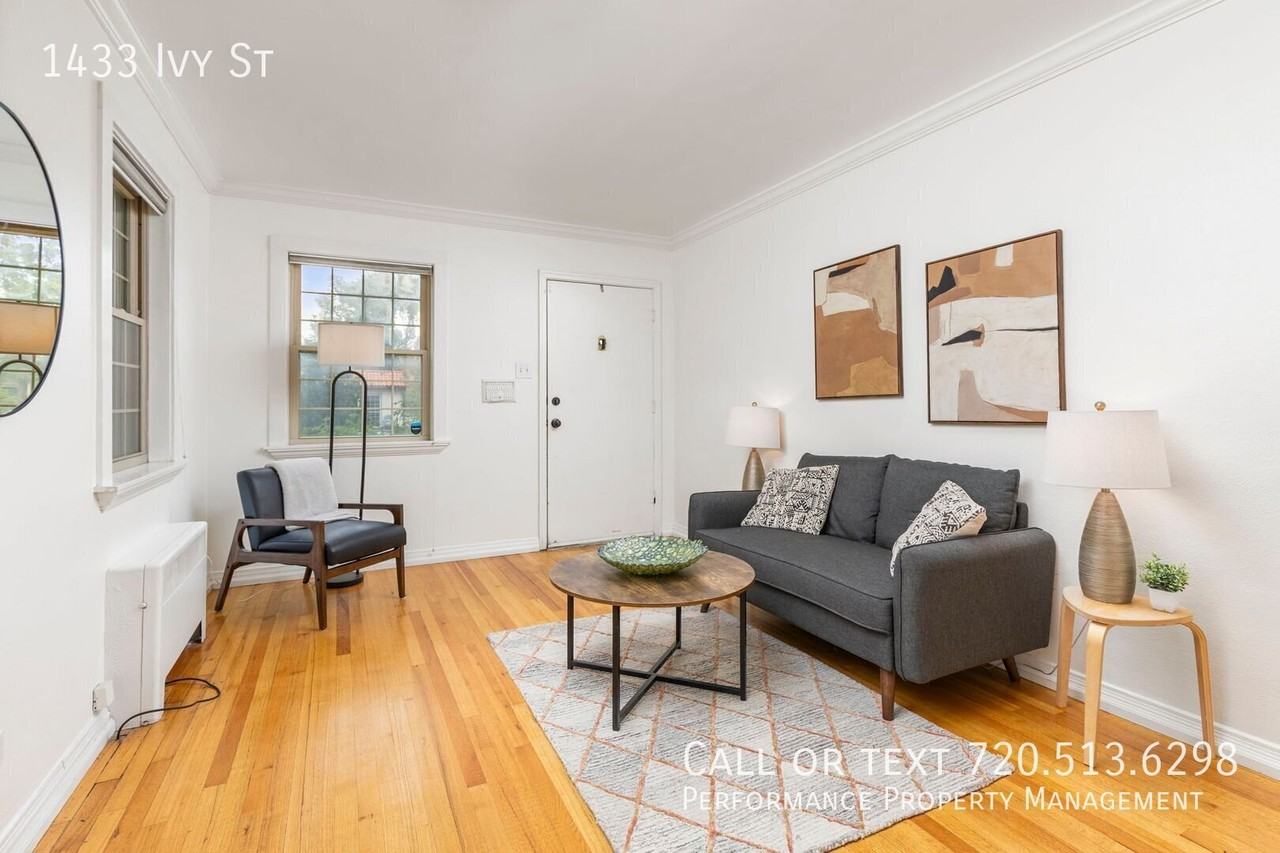 1433 Ivy St - Photo 3 of 15