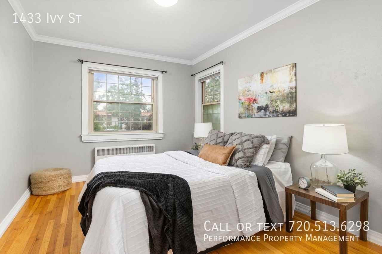 1433 Ivy St - Photo 7 of 15