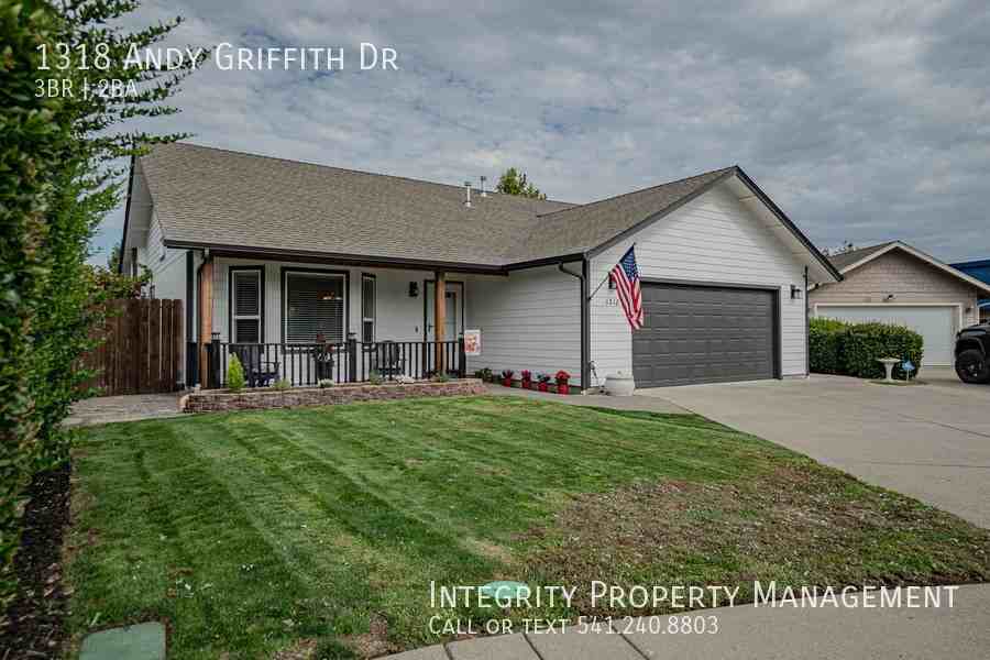 1318 Andy Griffith Dr - Photo 2 of 22