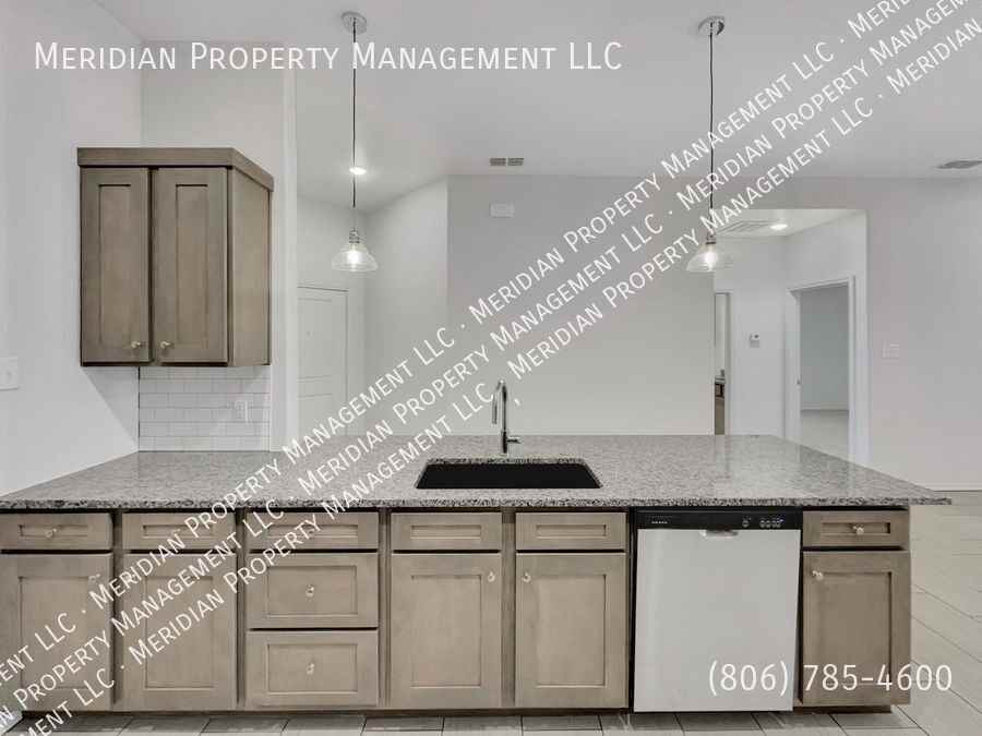 5825 Urbana Pl - Photo 5 of 31
