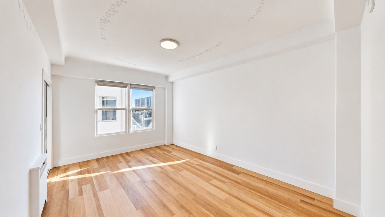 2110 Jackson St #504 - Photo 4 of 13