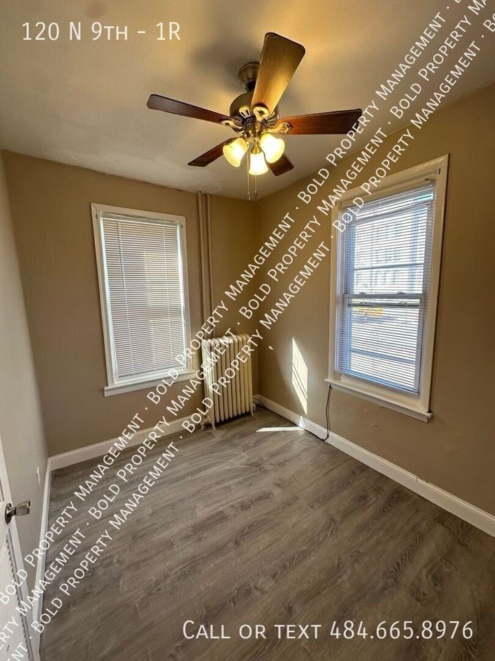 120 N 9th St #1R - Photo 4 of 8