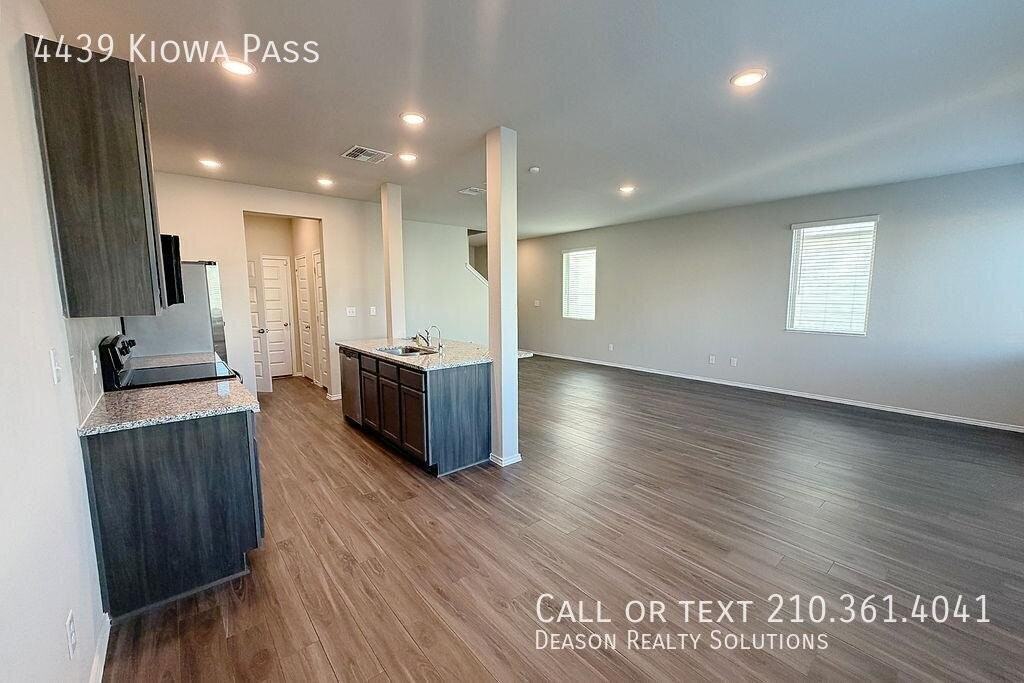 4439 Kiowa Pass - Photo 3 of 36