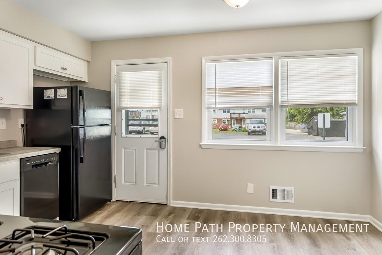 240 W Newhall Ave #2 - Photo 6 of 15