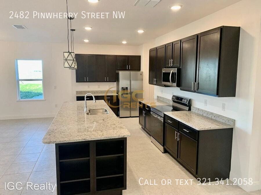 2482 Pinwherry St Nw - Photo 7 of 11