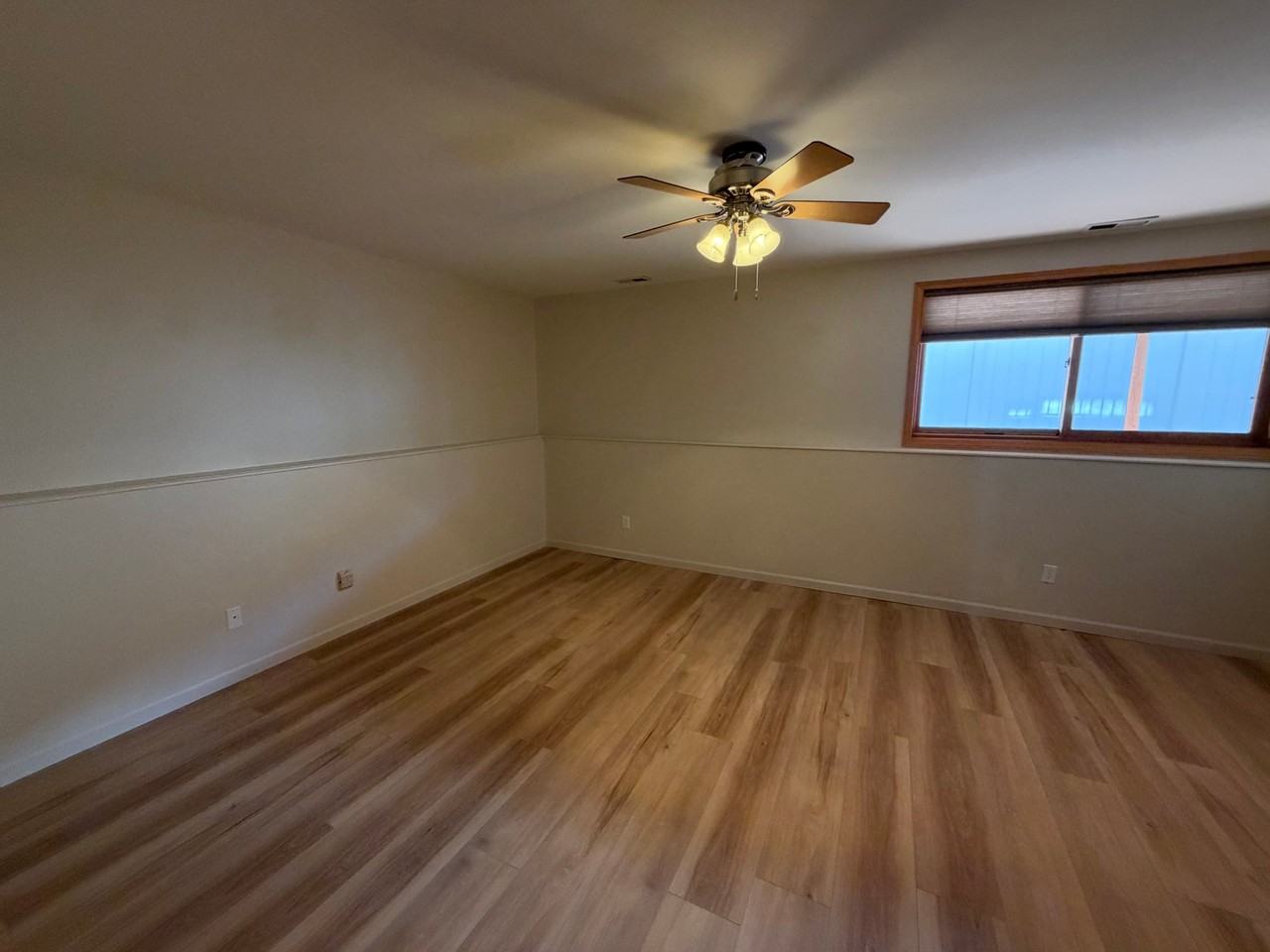 3170 Solar Blvd - Photo 3 of 19