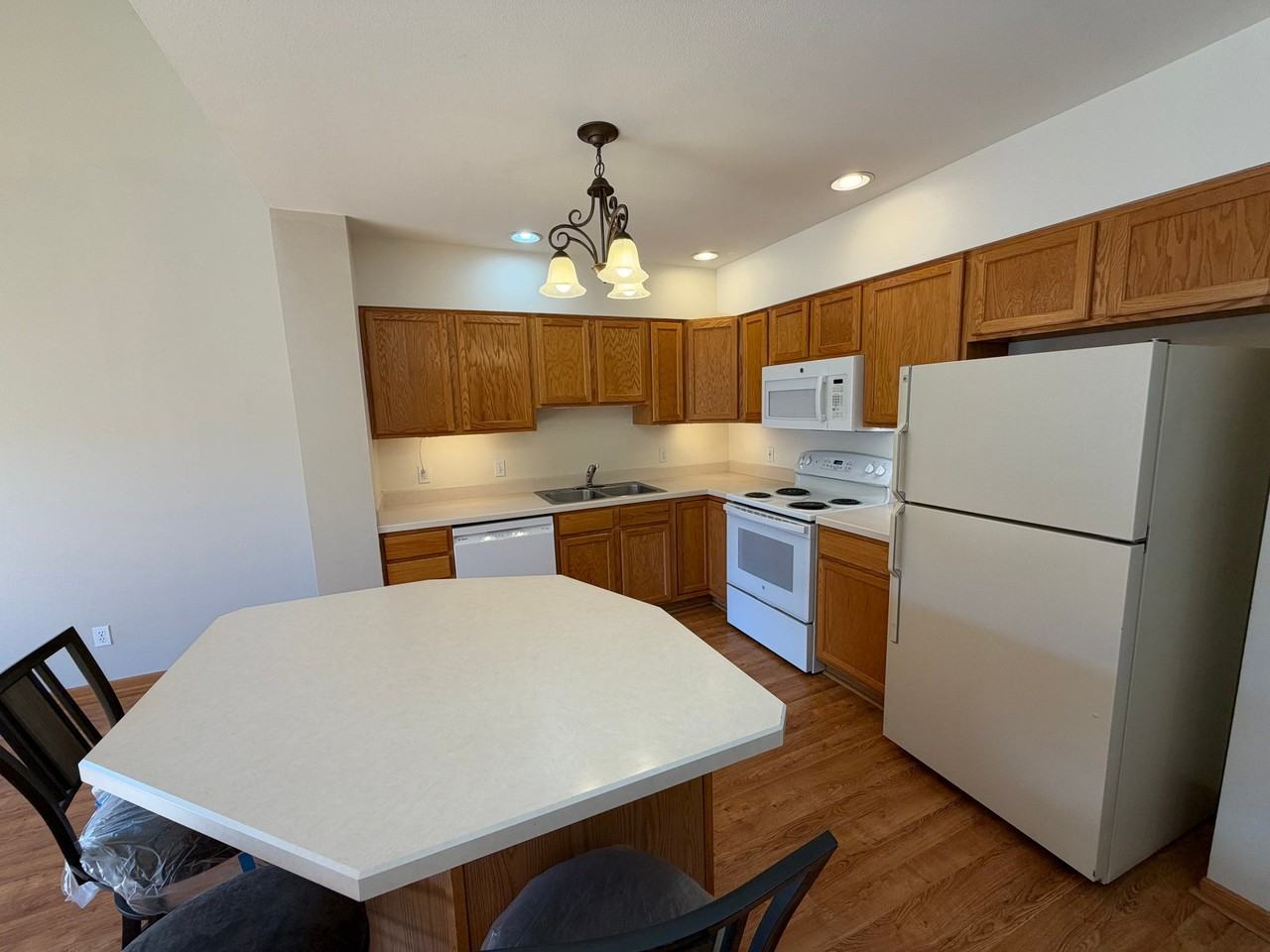 3170 Solar Blvd - Photo 7 of 19