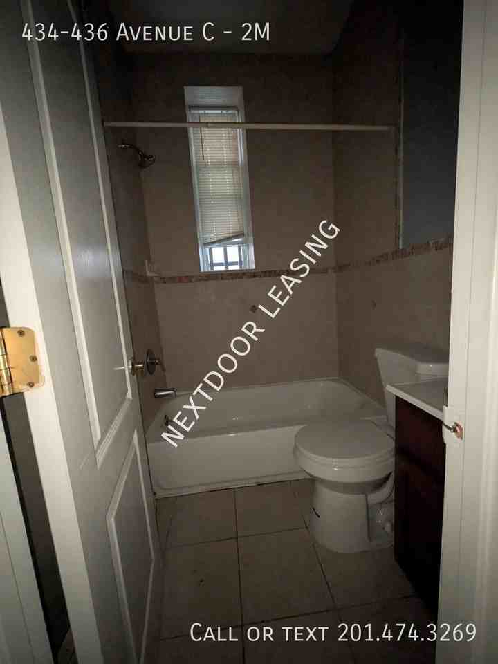 434 Avenue C #2M - Photo 3 of 4