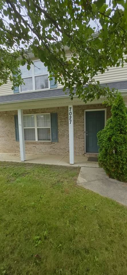 7027 Lark Meadow Run - Photo 2 of 28