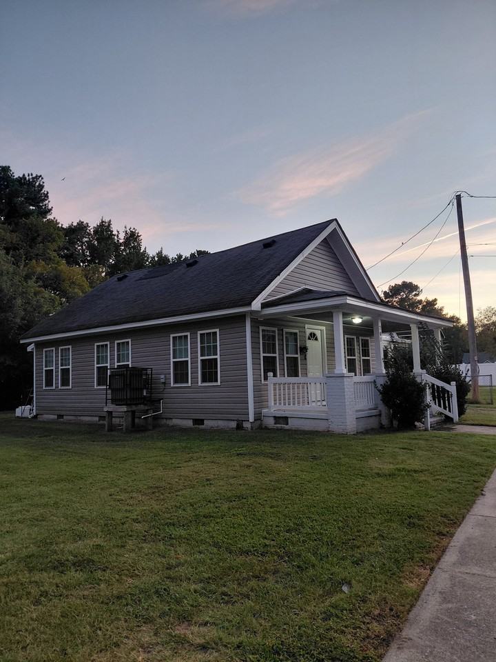 701 Walker Ave - Photo 3 of 24