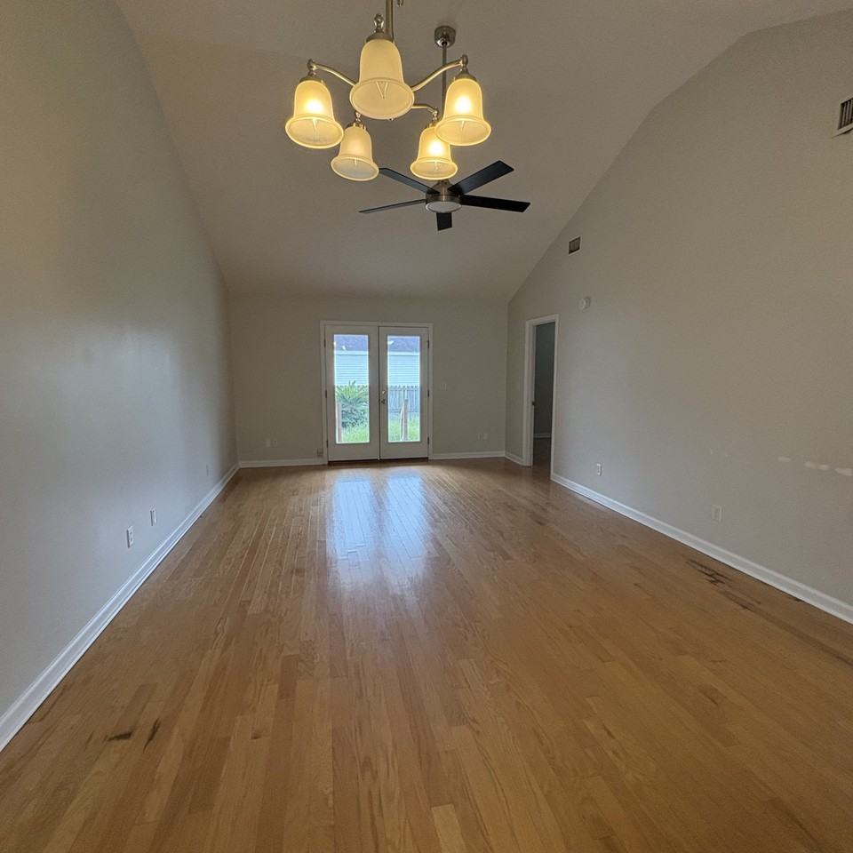 168 Drew Cir - Photo 5 of 14