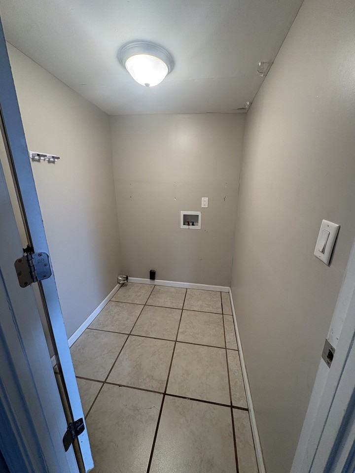 4204 Whitlock St - Photo 3 of 6