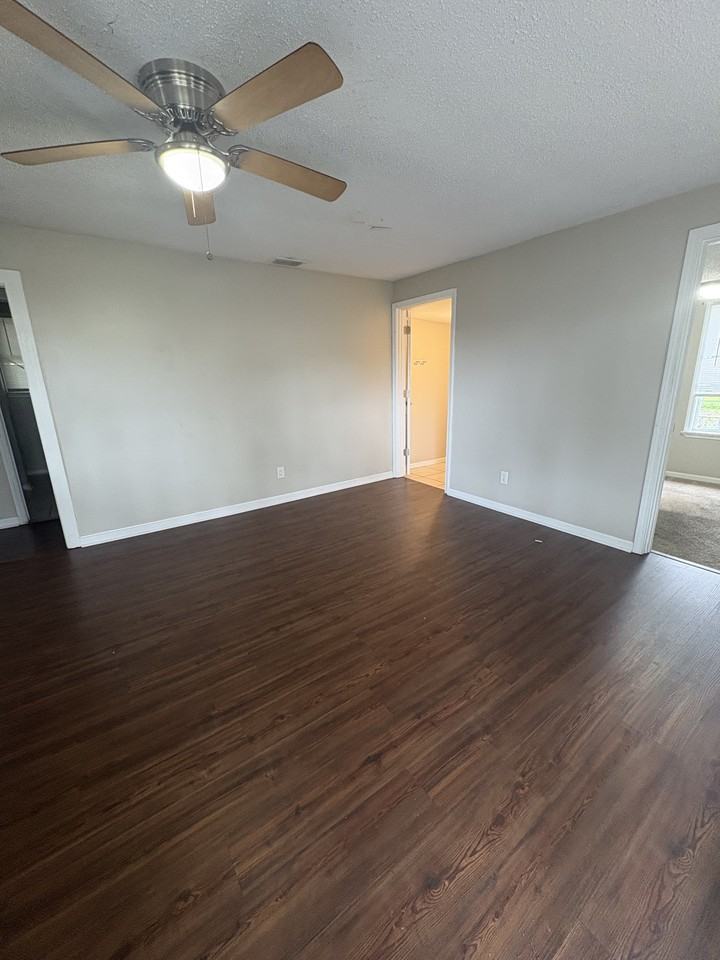 4204 Whitlock St - Photo 5 of 6