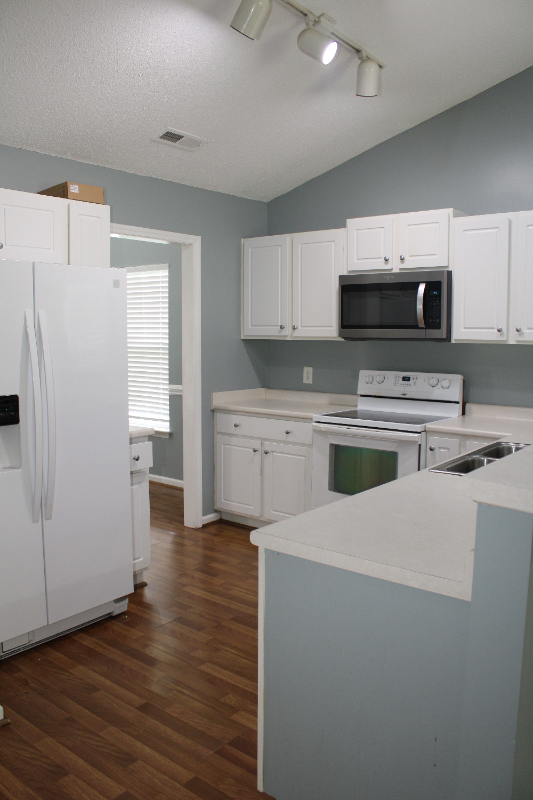 1090 Wyngate Dr - Photo 5 of 12
