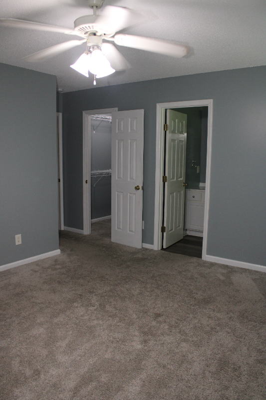 1090 Wyngate Dr - Photo 7 of 12