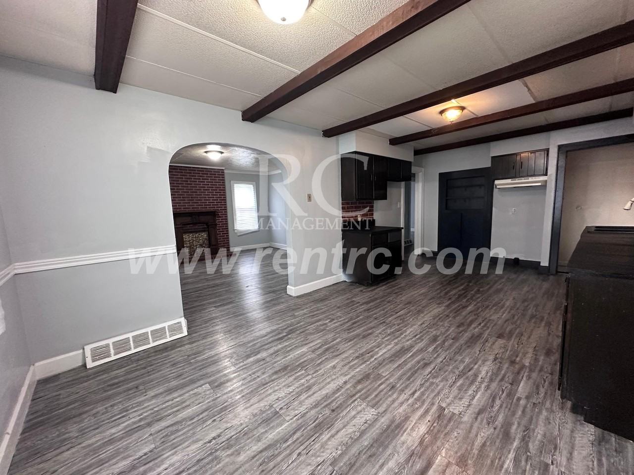 1317 N Grant St - Photo 2 of 21