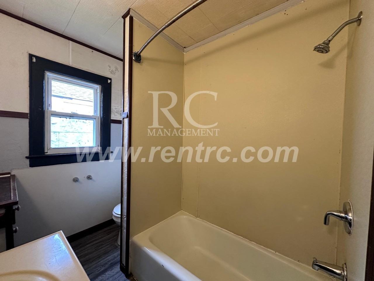 1317 N Grant St - Photo 6 of 21