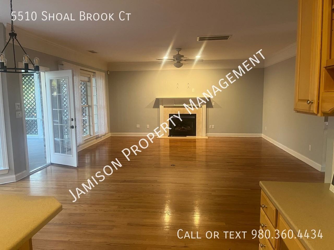 5510 Shoal Brook Ct - Photo 5 of 33