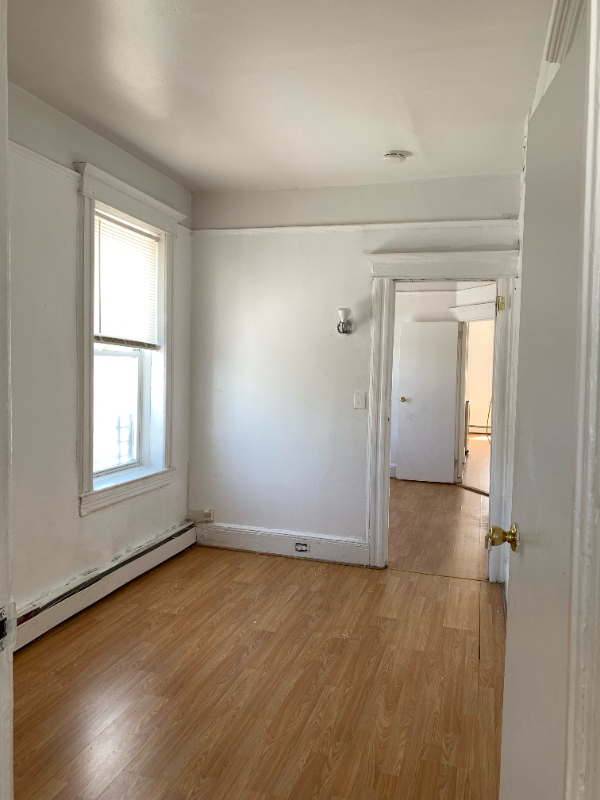 198 Delaware Ave #4L - Photo 3 of 10