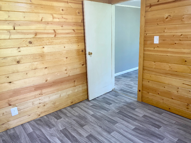 G3439 Larchmont St - Photo 4 of 6