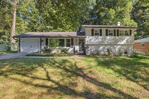 featured image of 3528 Pin Oak Cir